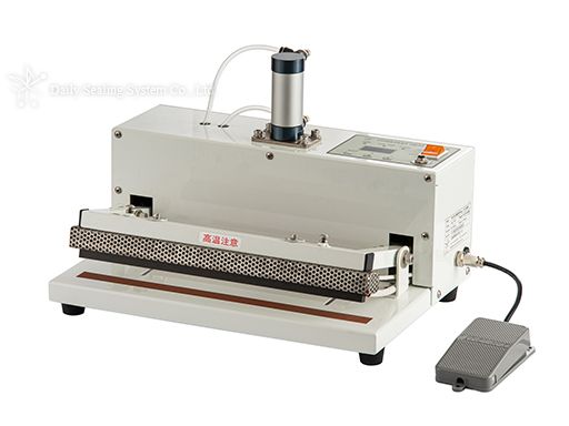 Pneumatic pedal switch type constant heat sealer